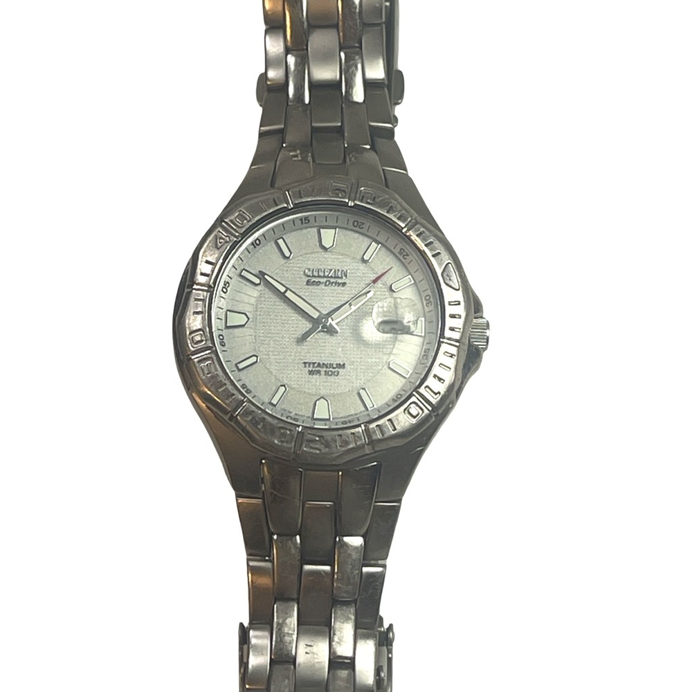 Citizen Eco- Drive Titanium Watch - Model E111 Grey K004764 - As is